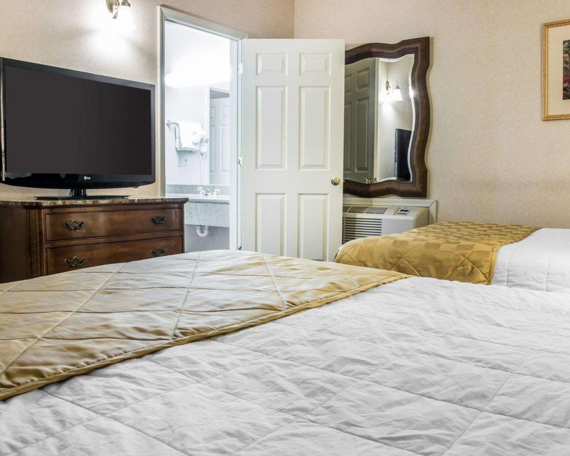 Two-Bedroom Suite