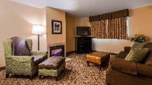 King Suite with Fireplace - Non-Smoking