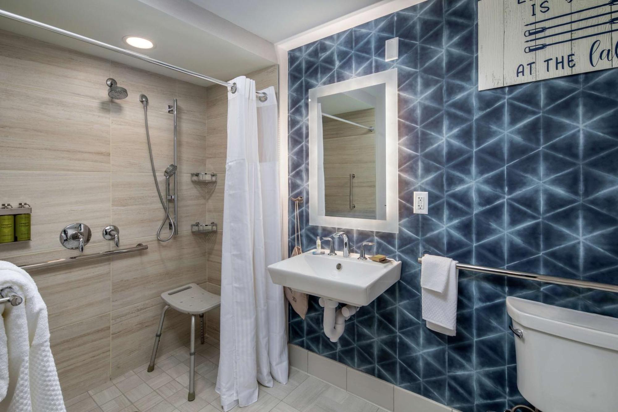 King Room - Hearing Accessible