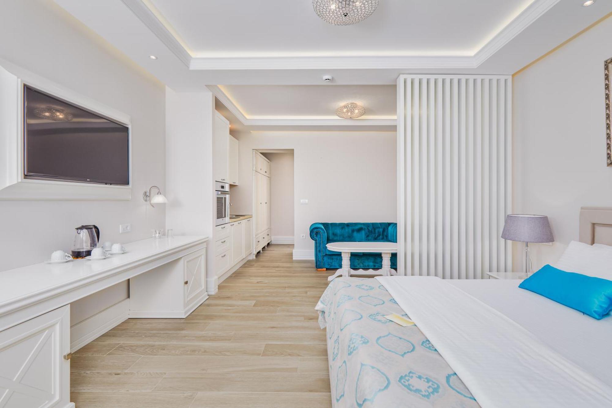 Deluxe Suite mit Balkon und Meerblick