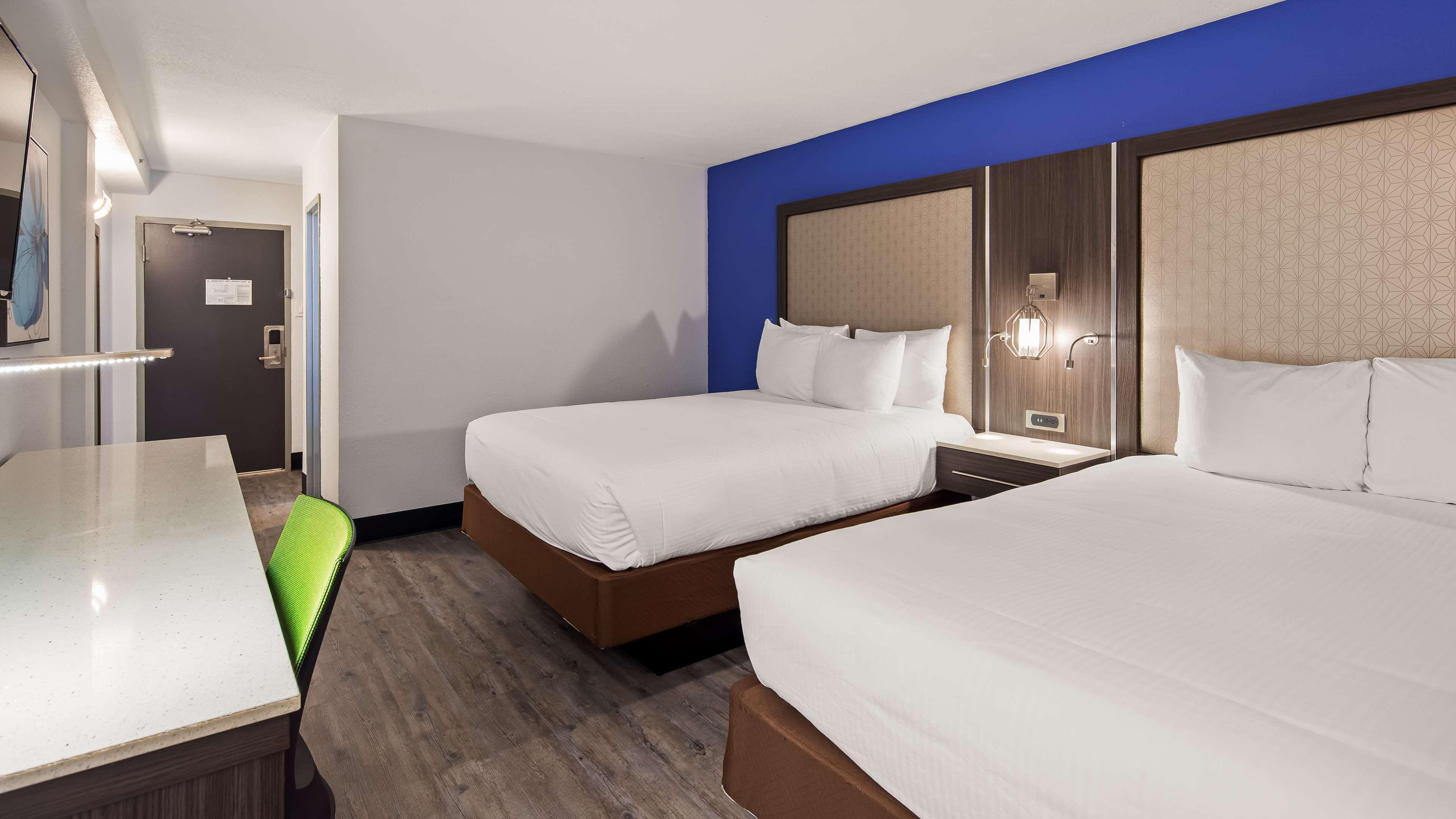 Queen Room with Two Queen Beds - Disability Access