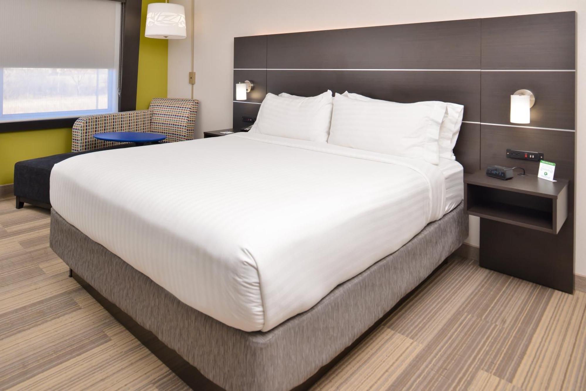Standard King Room