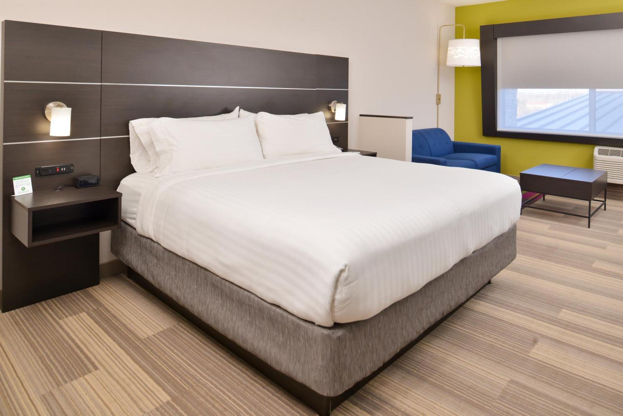 King Suite with Sofa Bed