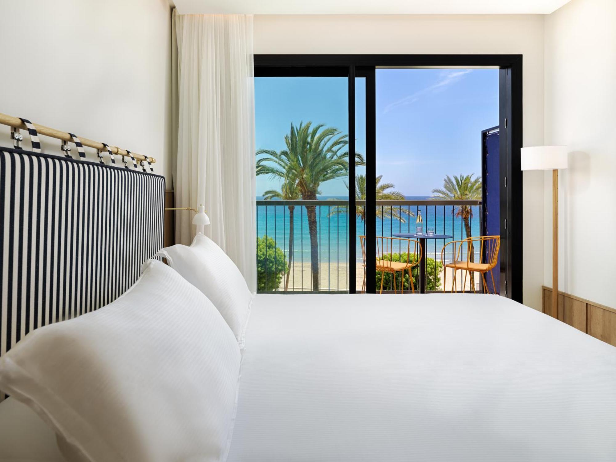 Habitación Doble Clásica con vistas al mar (1 adulto)