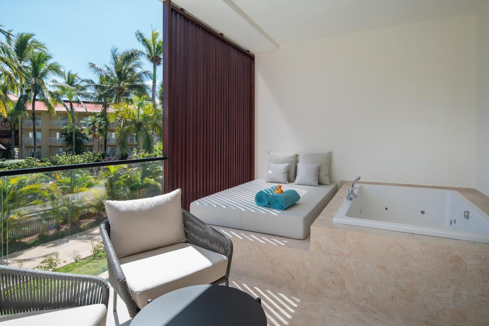 Suíte Júnior com Vista Jardim e 1 Cama King-size