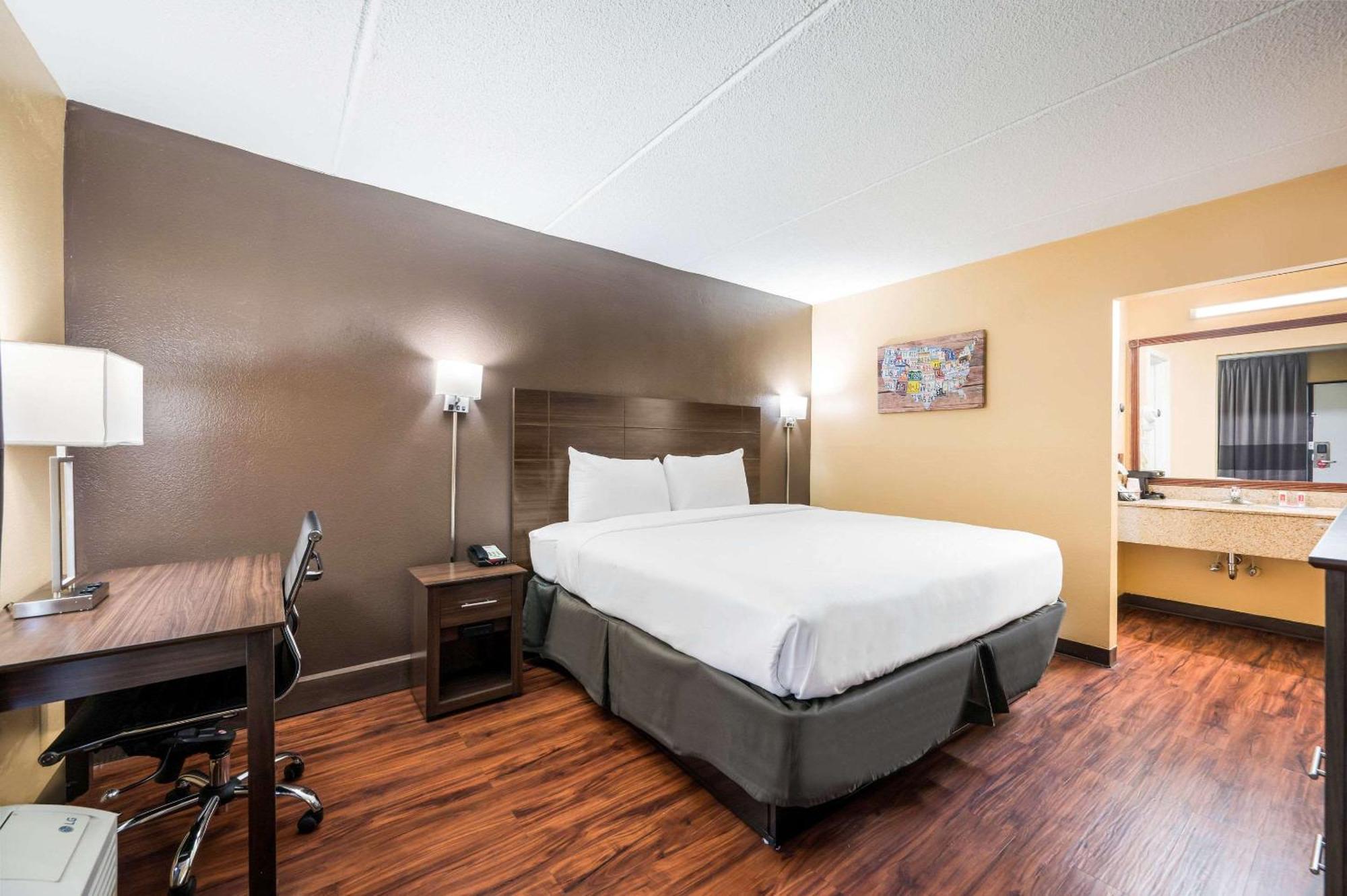 King Room - Non-Smoking