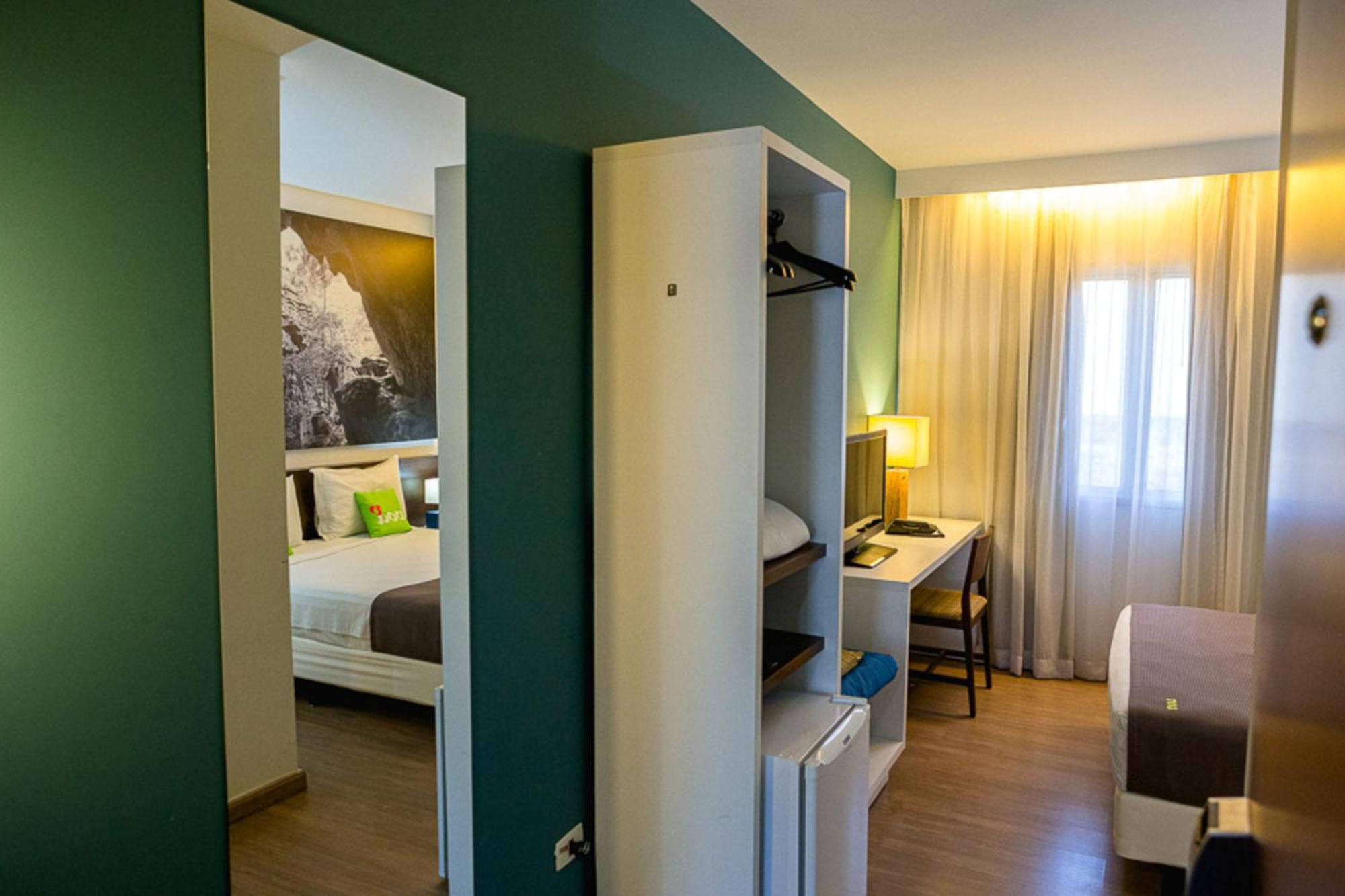 Quarto Duplo