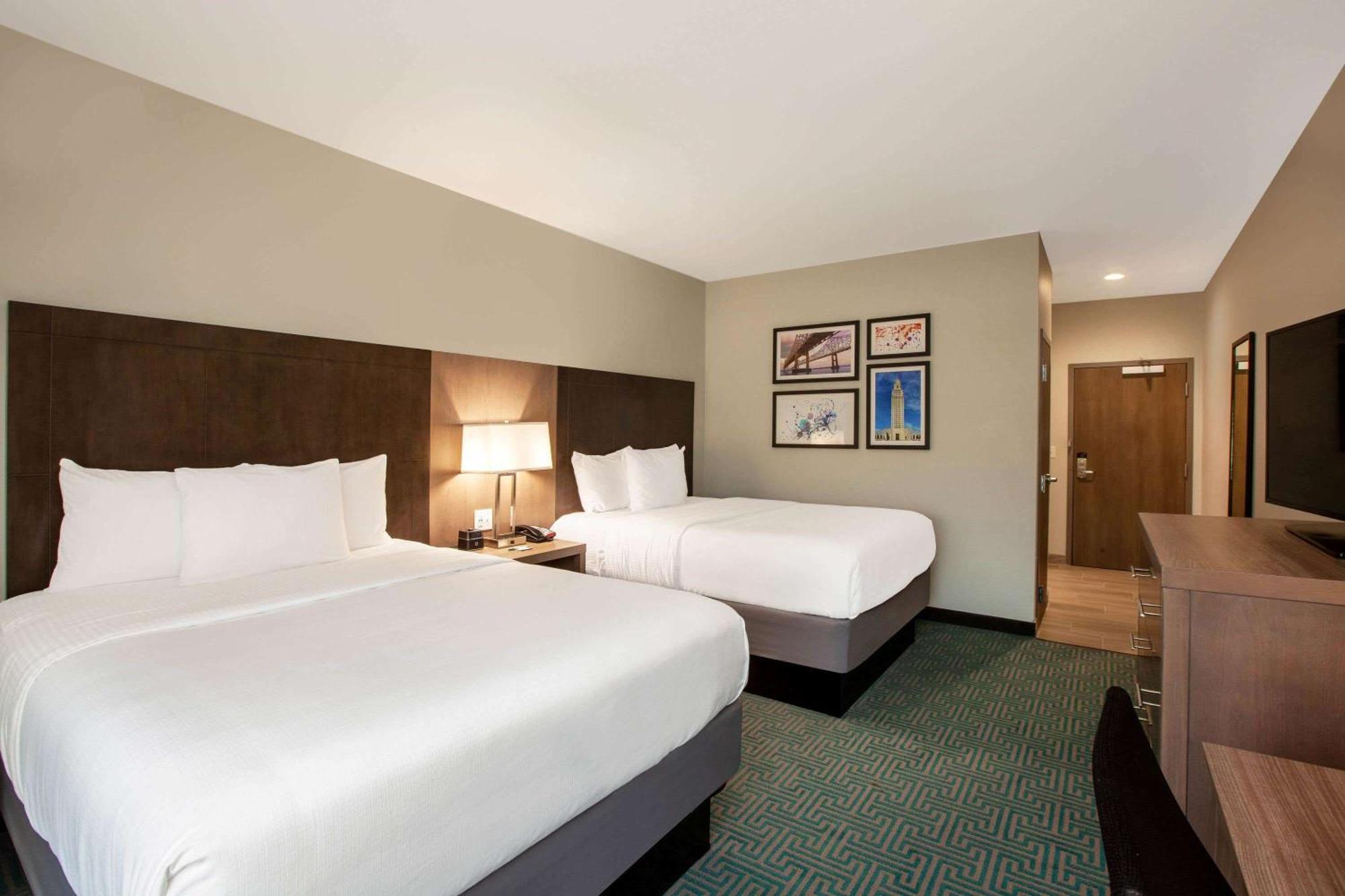 Queen Room with Two Queen Beds and Mobility/Hearing Access - Non-Smoking
