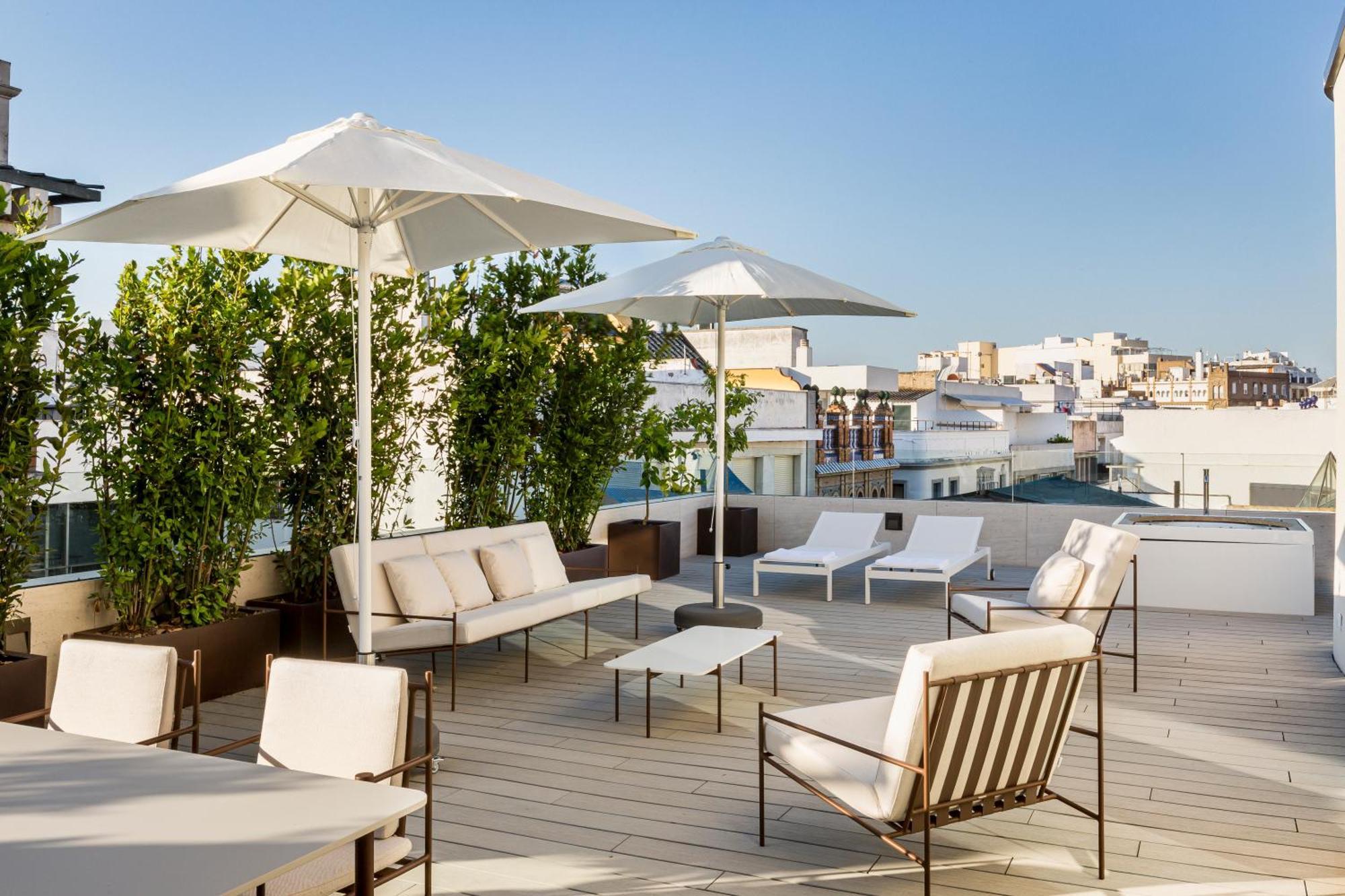 Suite Presidencial con terraza y bañera de hidromasaje