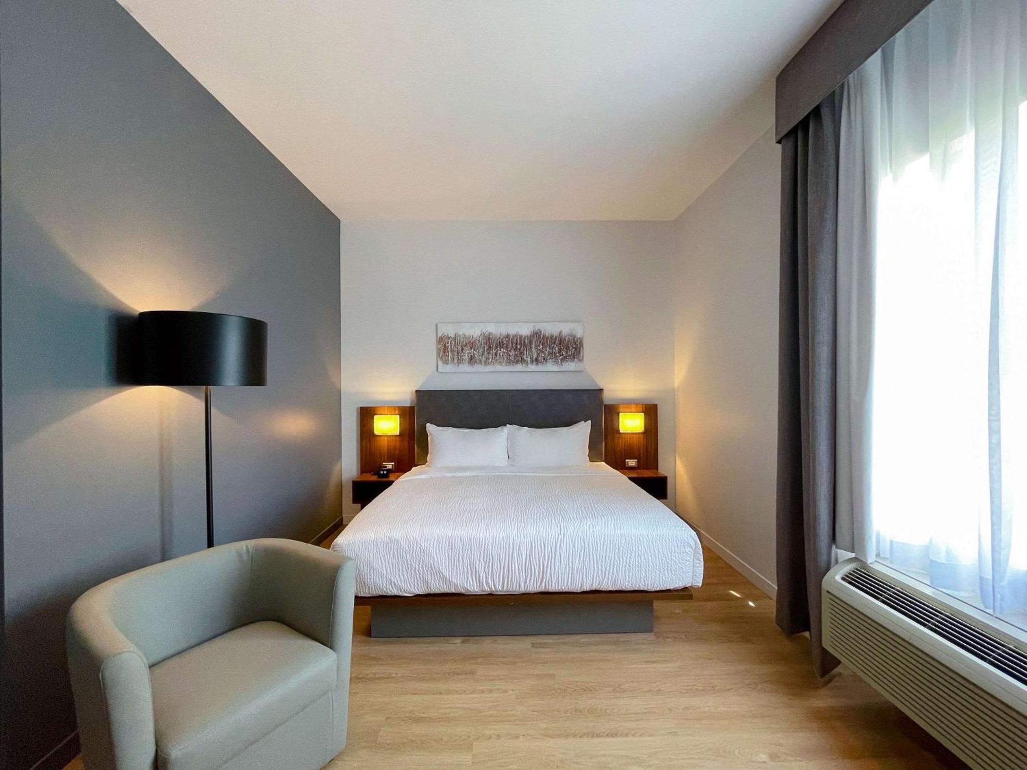Deluxe Zimmer mit Kingsize-Bett – Nichtraucher, keine Haustiere