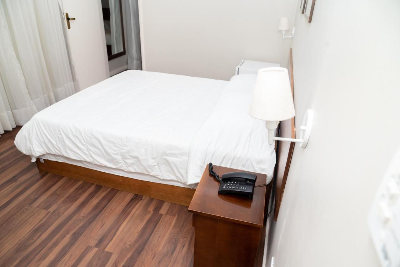 Quarto Quádruplo com Banheiro