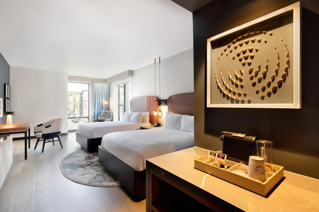 Standard Room with Two Queen Beds