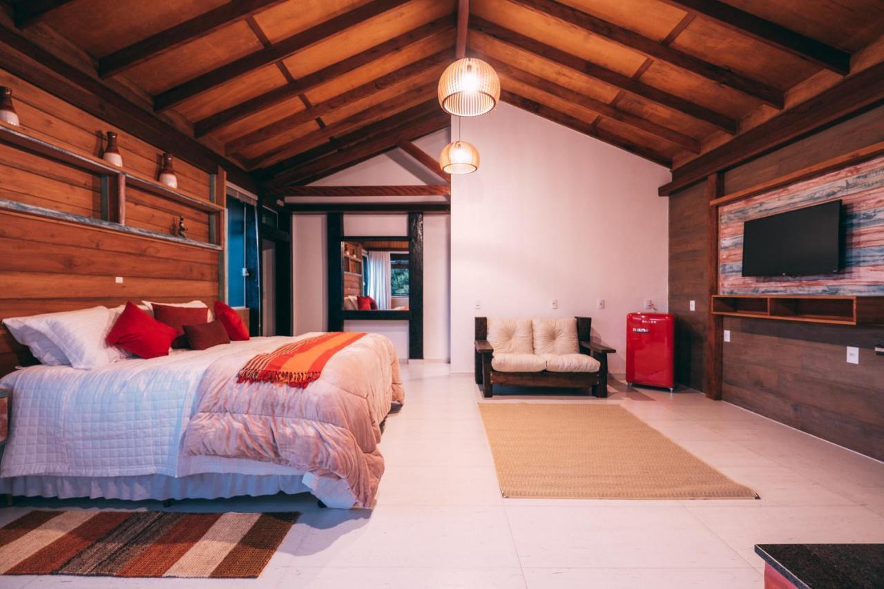 Quarto Deluxe com Cama de Casal ou 2 de Solteiro e Banheira de Hidromassagem
