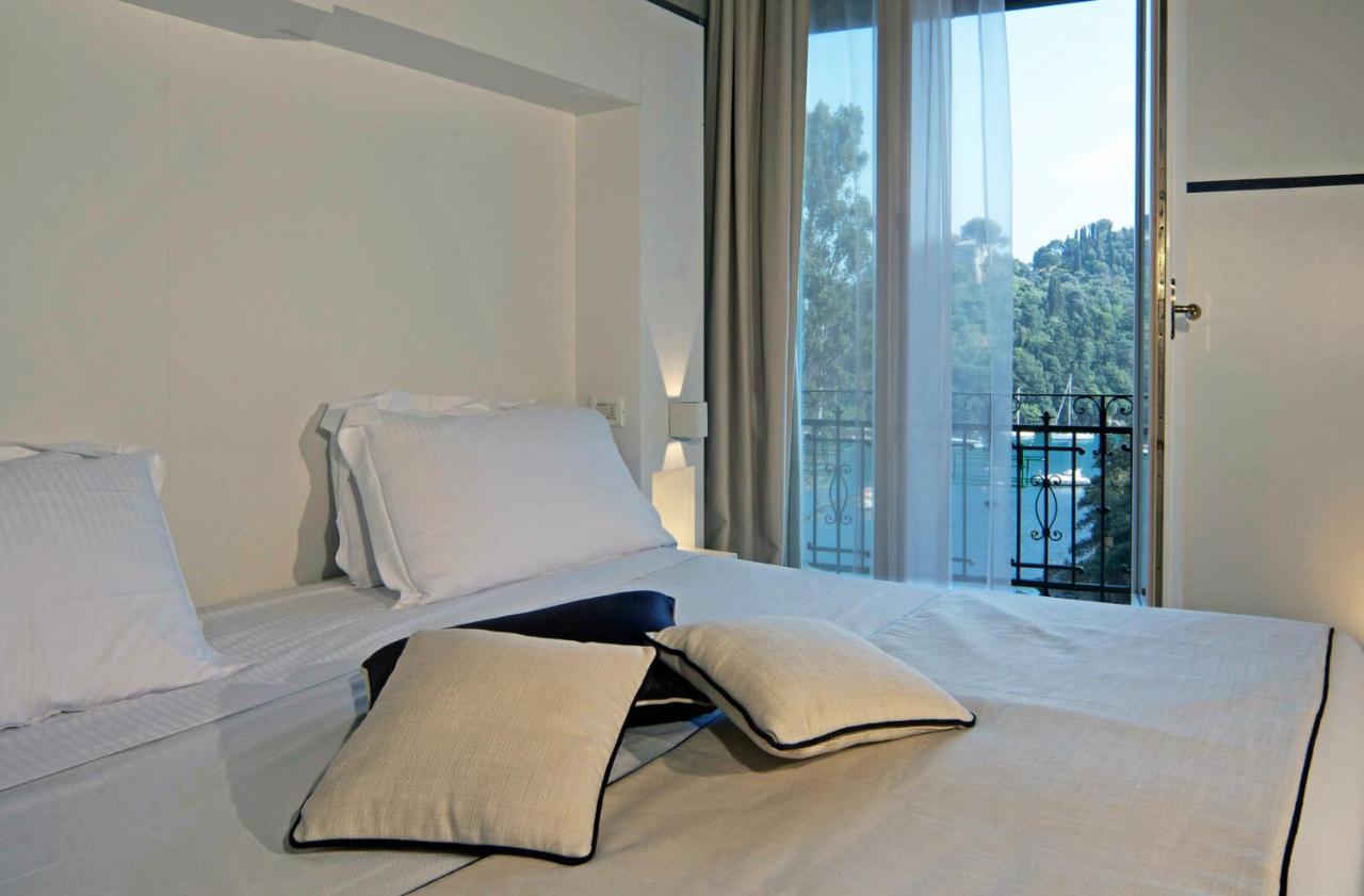 Deluxe Double or Twin Room with Sea View,79969110:JPEG