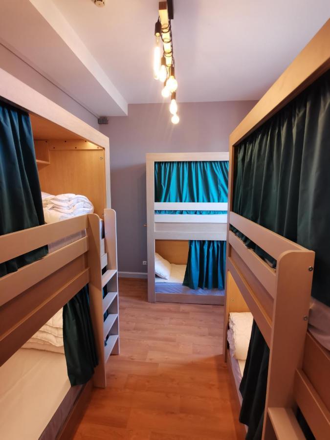 Chambre Familiale avec Salle de Bains Commune