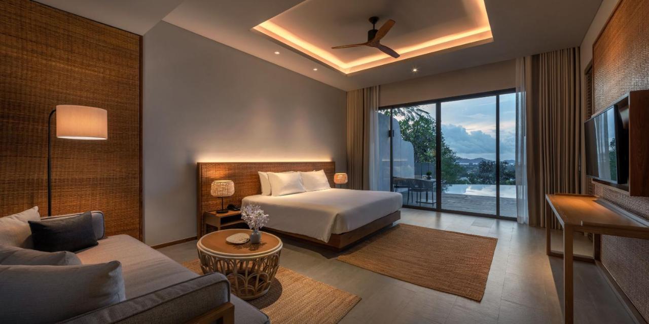 Villa aan het Strand met Kingsize Bed en Privézwembad