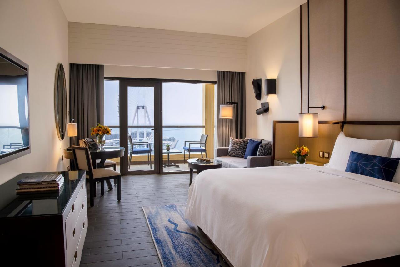 Sea Front View Room with Balcony and Lounge Access - King Bed,1552988659:JPEG