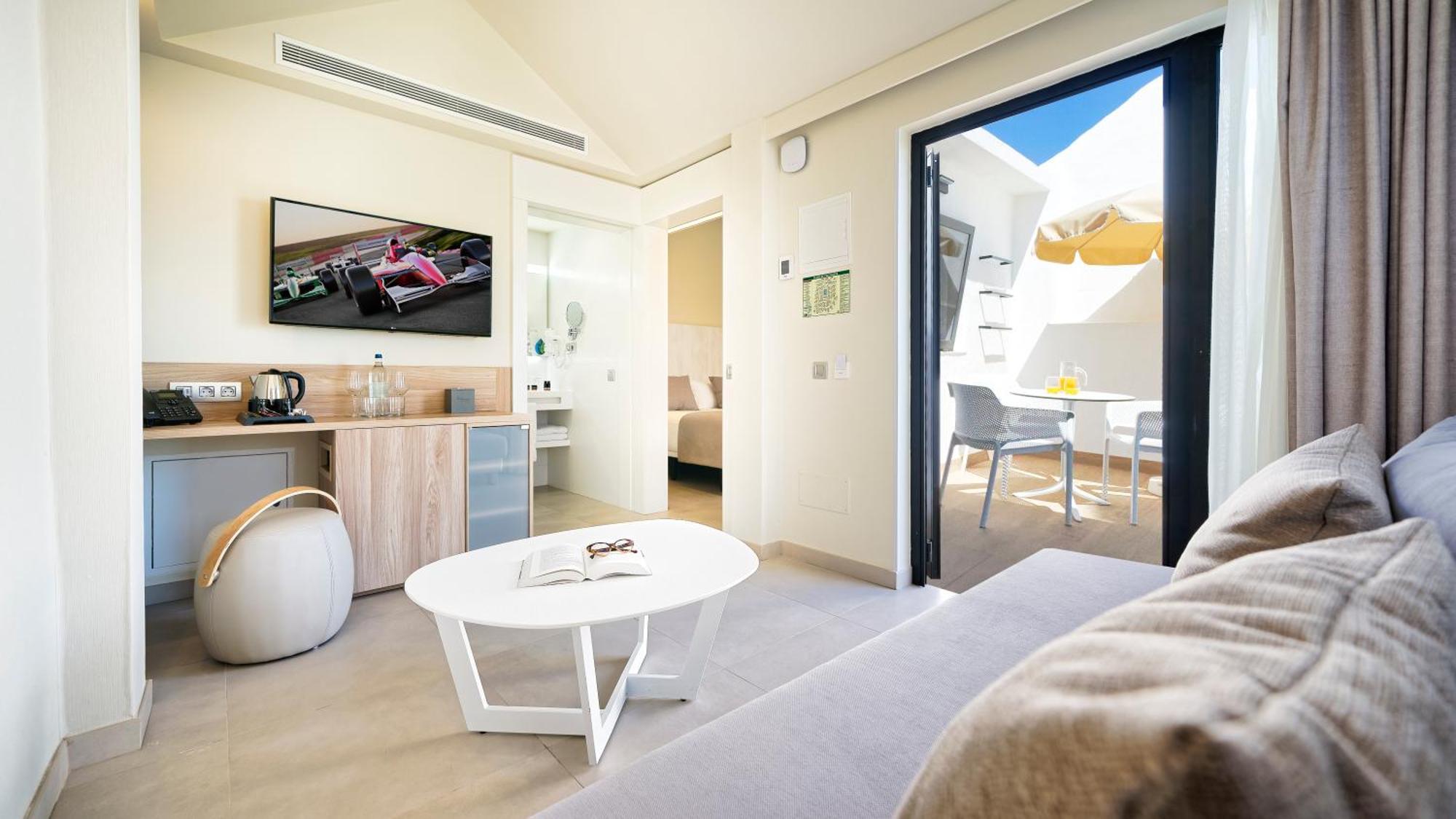 Junior Suite,925495813:JPEG