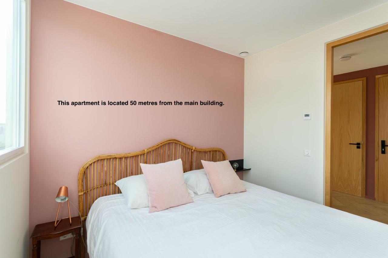 One-Bedroom Apartment,1308815017:JPEG