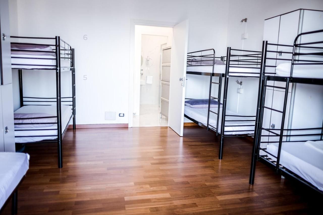 Cama Individual em Dormitório Masculino