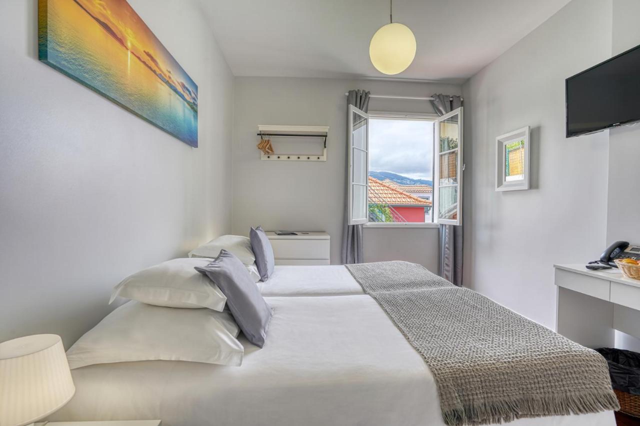 Quarto Twin Standard
