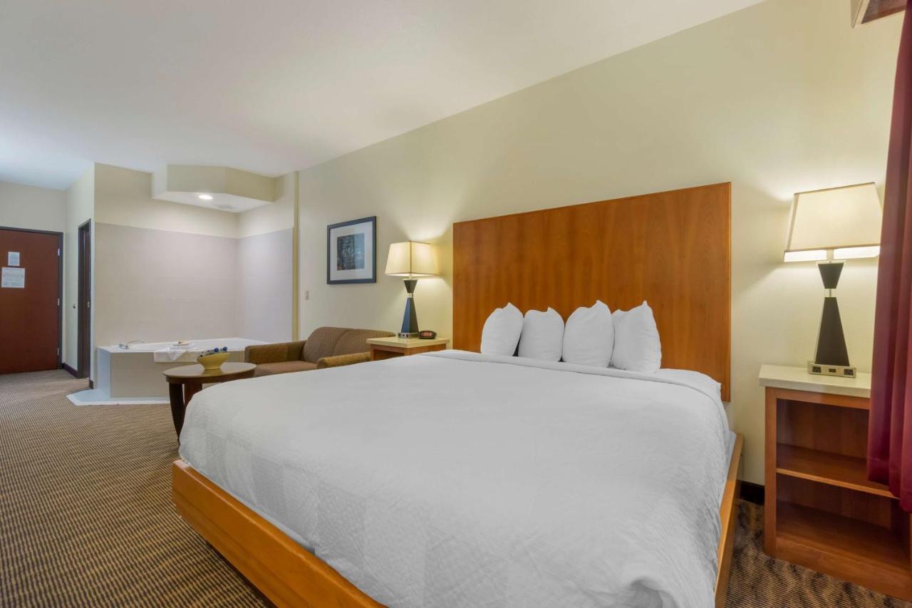 King Room with Spa Bath