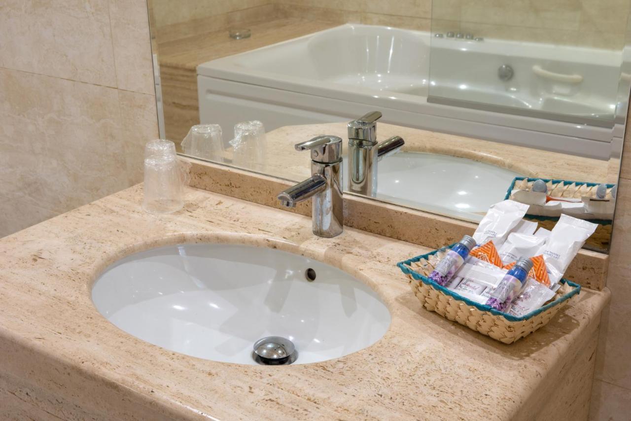 Habitación Doble con bañera de hidromasaje grande