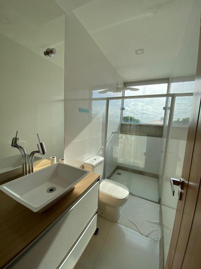 Quarto Triplo com Banheiro Privativo