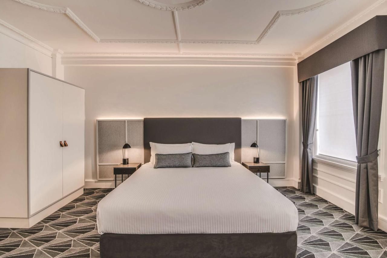 Quarto Queen Savoy