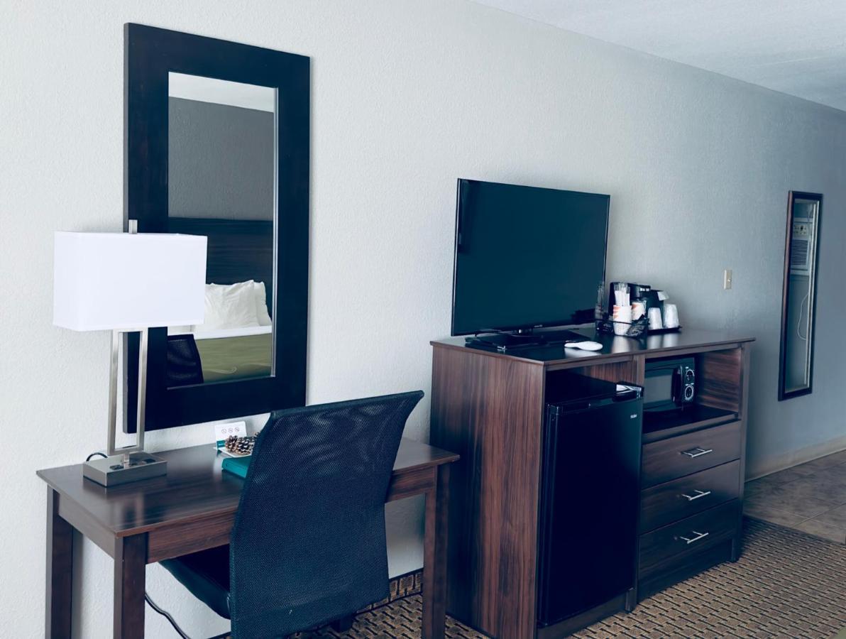King Room with Sofa Bed - Non-Smoking