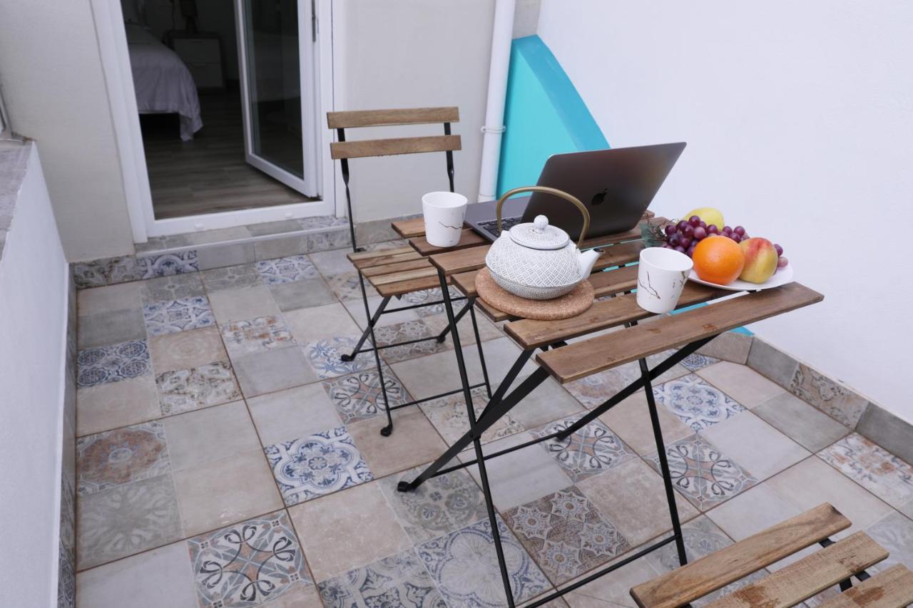 Studio mit Balkon