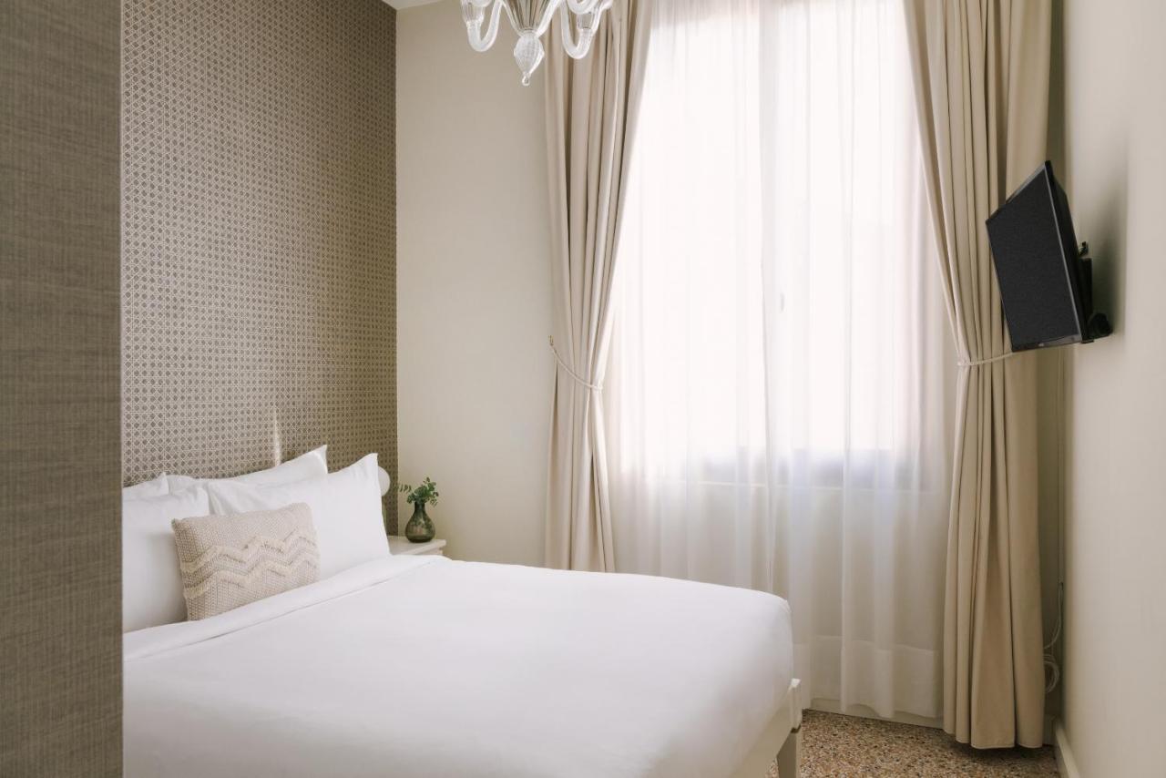 Standard Queen Room,1652763691:JPEG