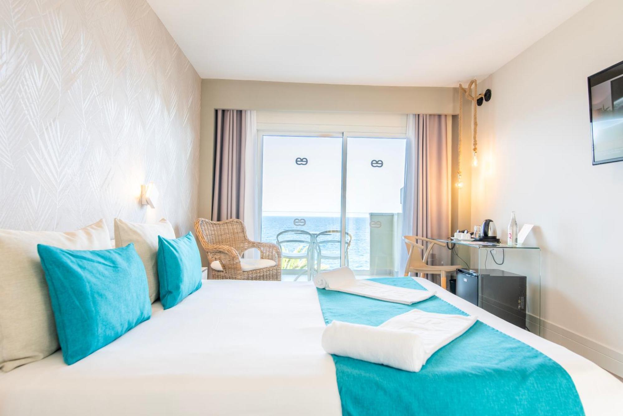 Single Room with Sea View,1263731326:JPEG