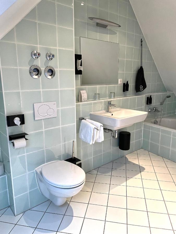 Superior Quadruple Room,1498649107:JPEG