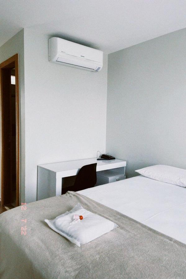 Quarto Individual com Banheiro Privativo