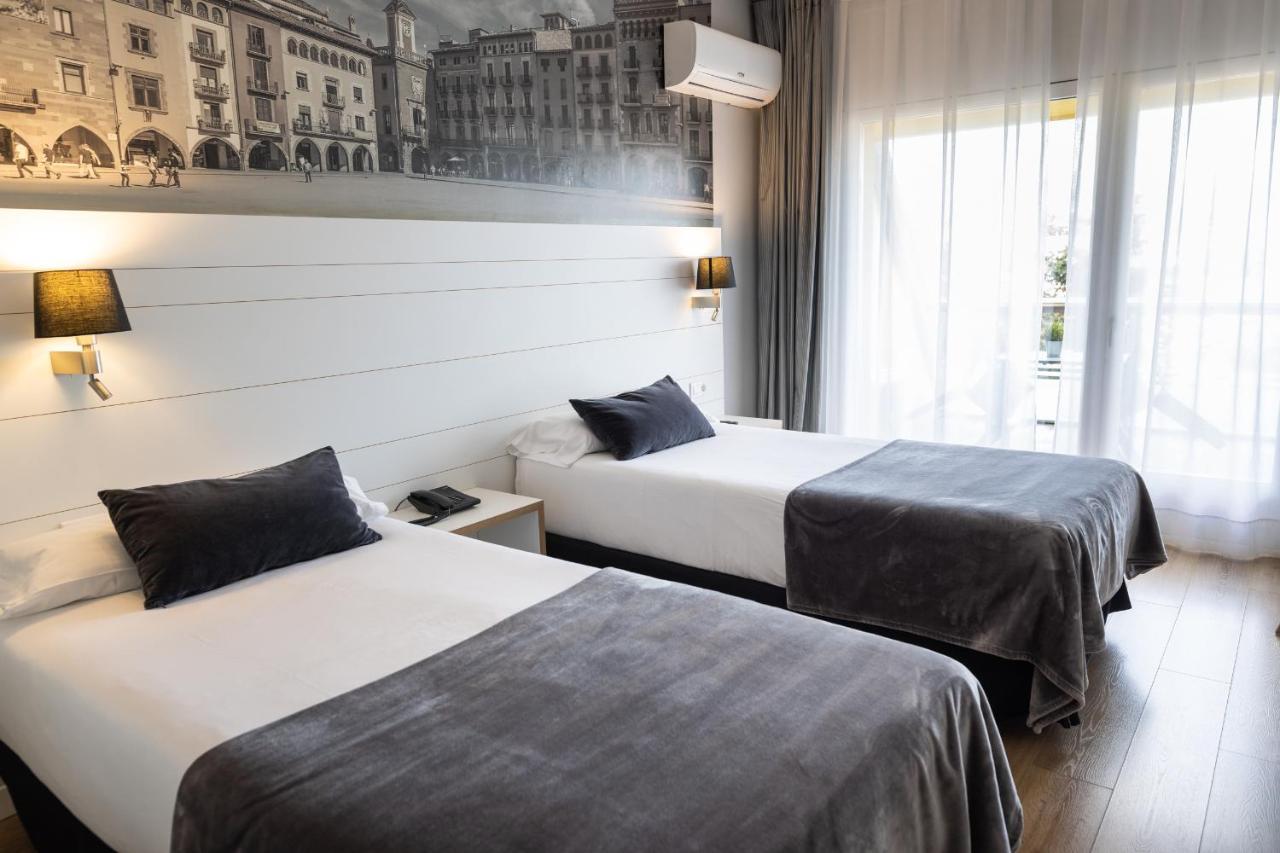 Standard Double Room,404944236:JPEG