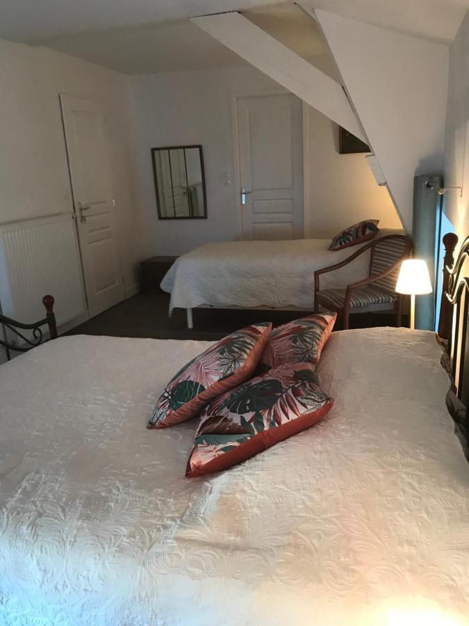 Chambre Triple - Vue sur Ville