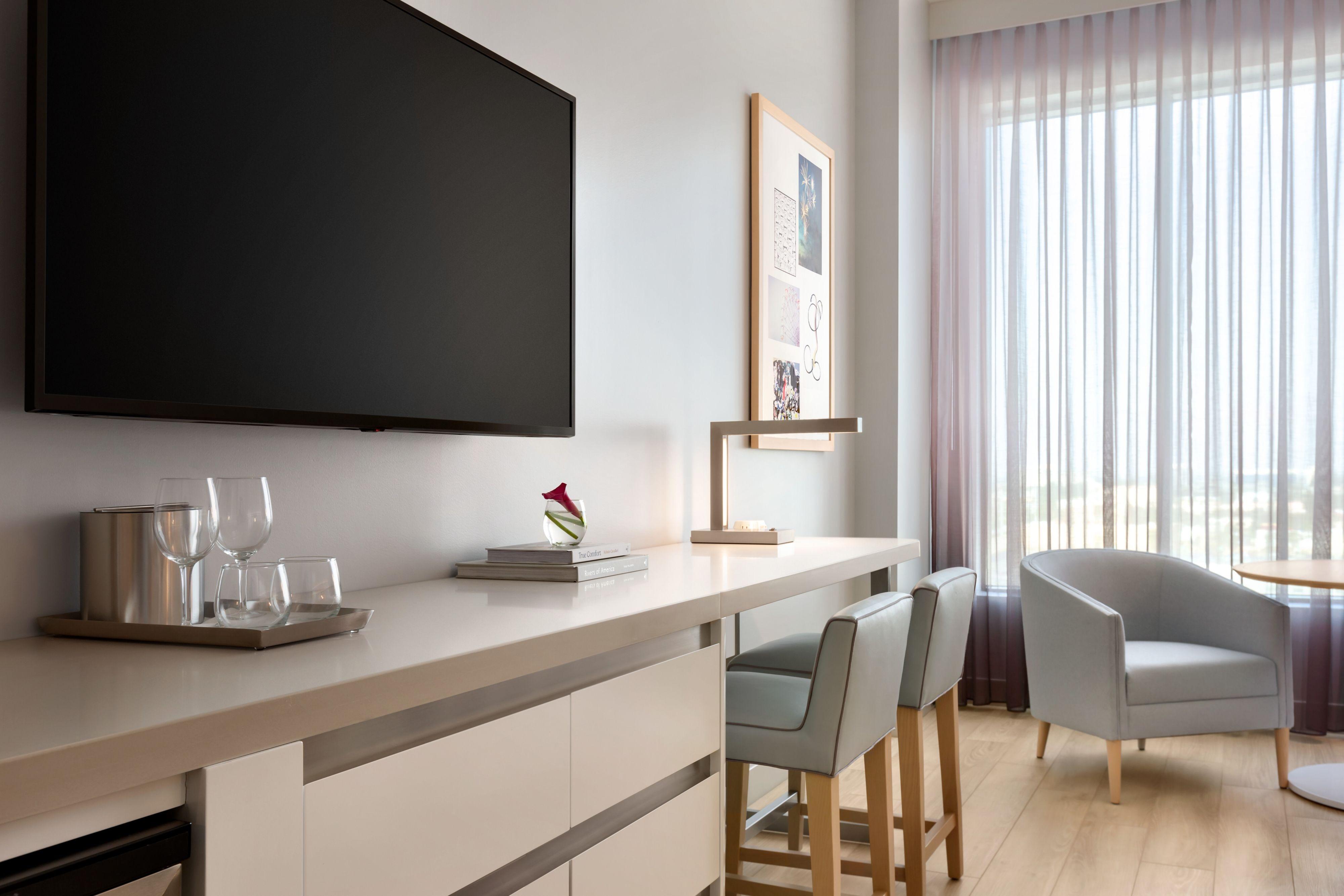 King Suite with Sofa Bed and Park View