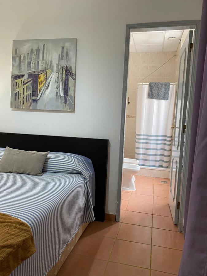 Quarto Duplo com Casa de Banho Privativa