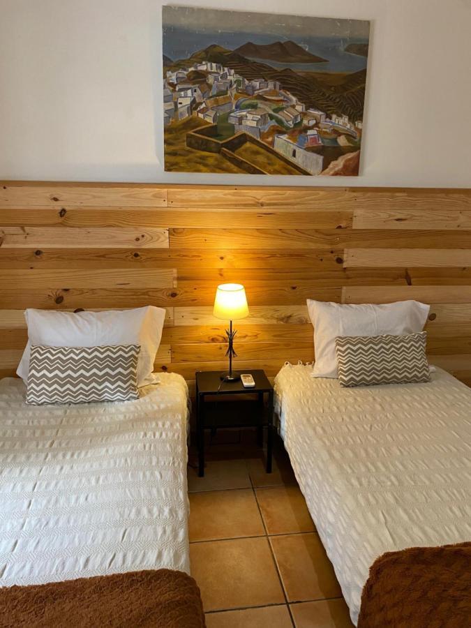 Quarto Twin com Casa de Banho Partilhada