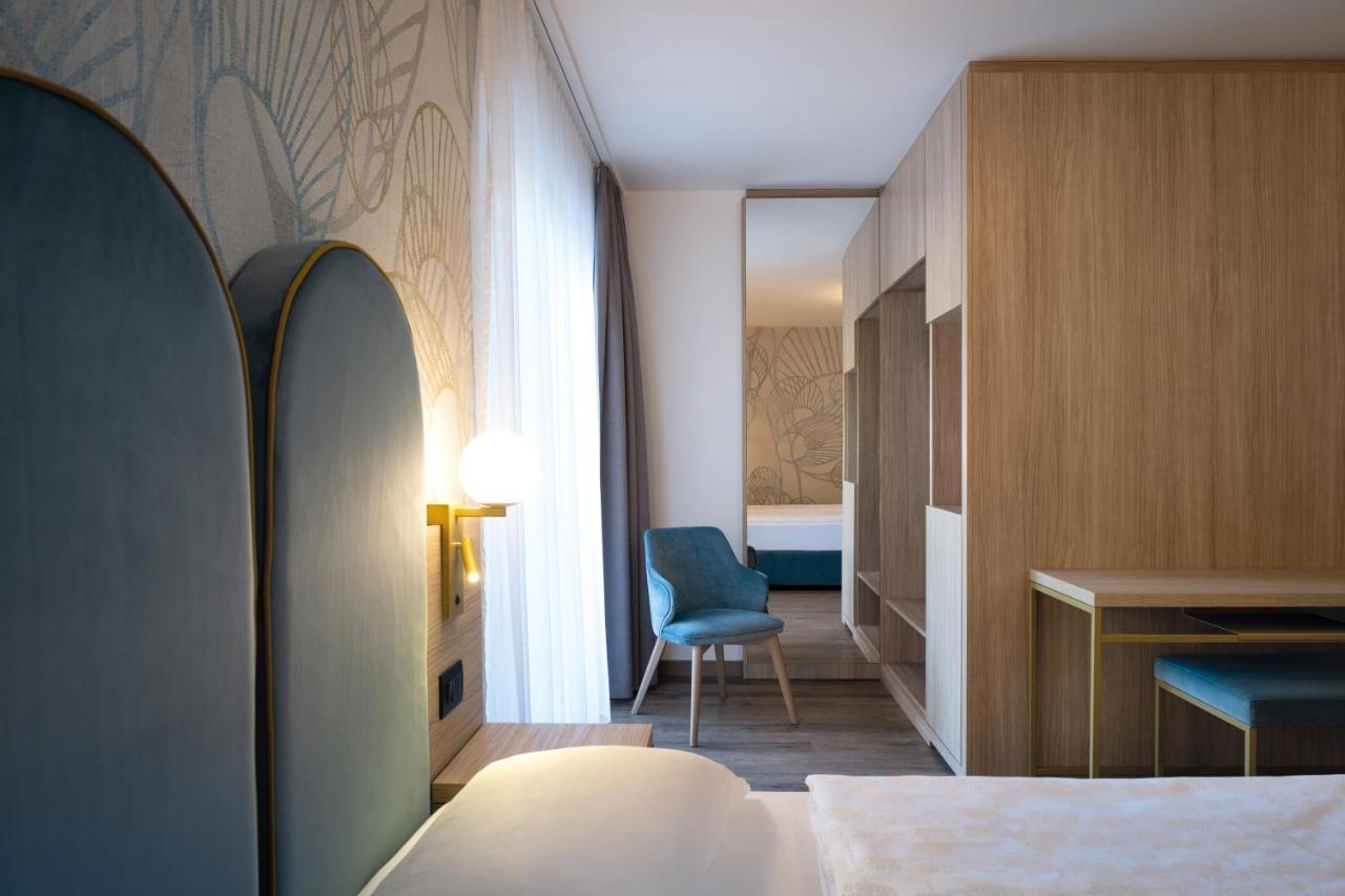 Doppelzimmer mit Balkon
