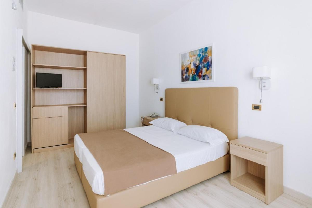 Double or Twin Room Annex,663834315:JPEG