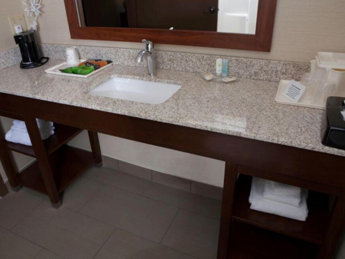 King Room - Accessible/Non-Smoking