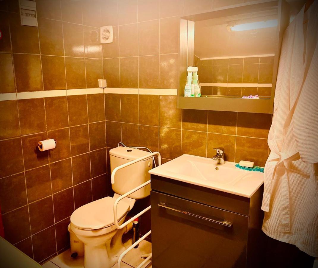 Studio avec Baignoire Spa