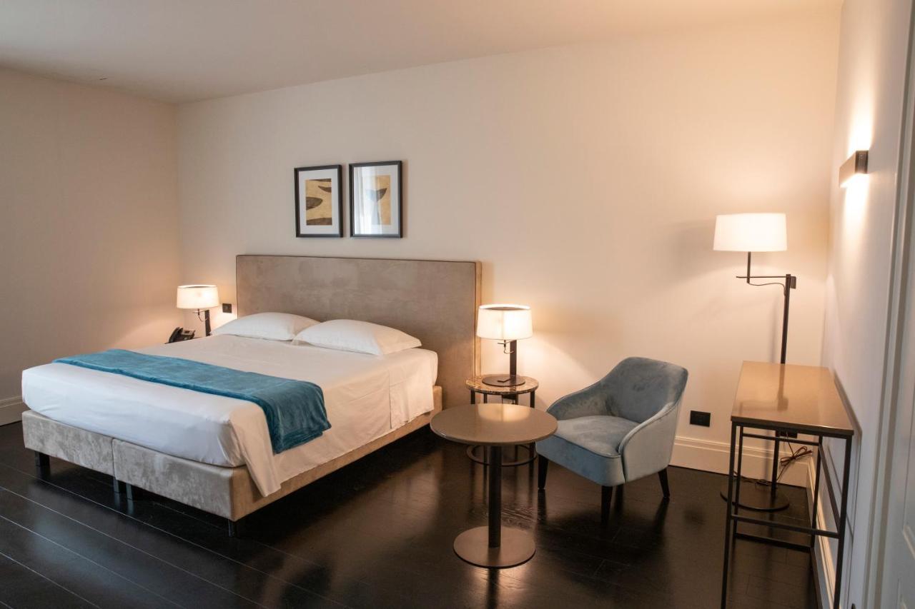 Deluxe Room,1527837895:JPEG
