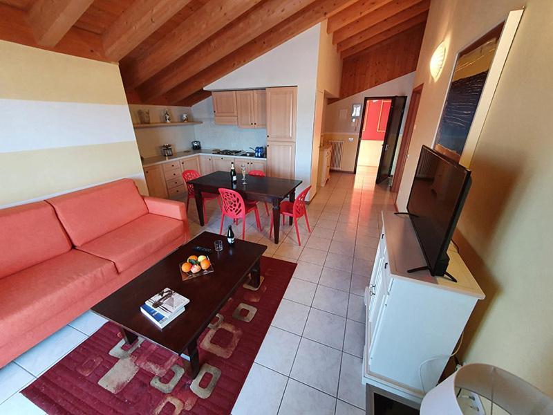 Superior One-Bedroom Apartment Terrace,1353248713:JPEG