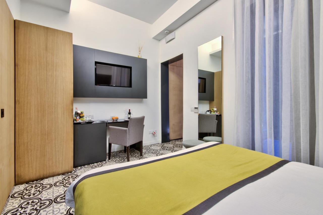Chambre Double avec Patio