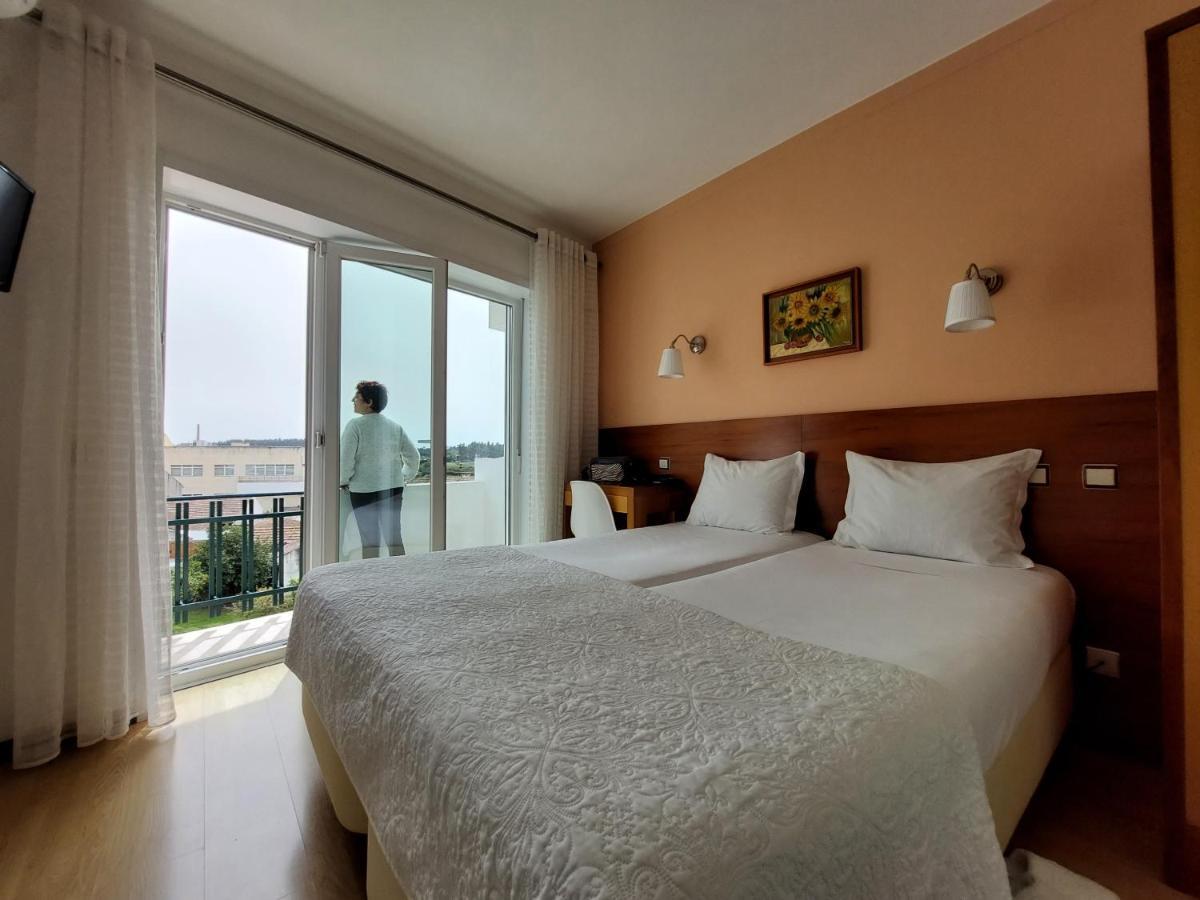 Quarto Twin Económico com Varanda