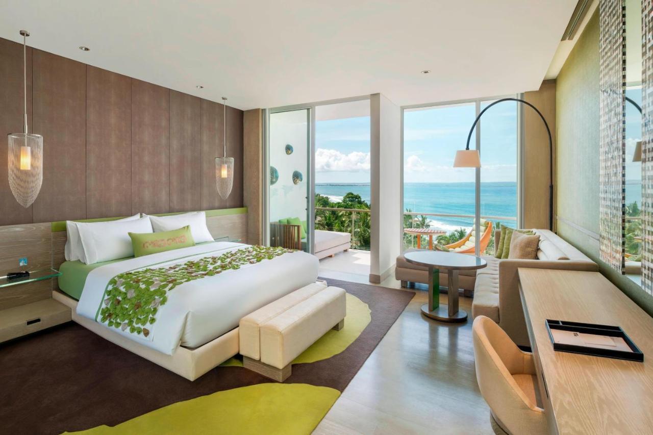 Premiere Ocean Facing View, Guest room, 1 King, Resort view, Balcony