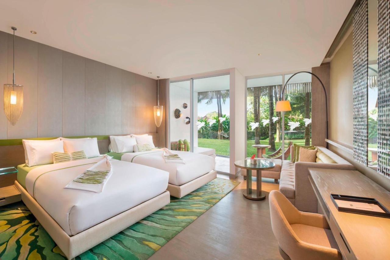 Superior Garden View, Guest room, 2 Queen, Balcony